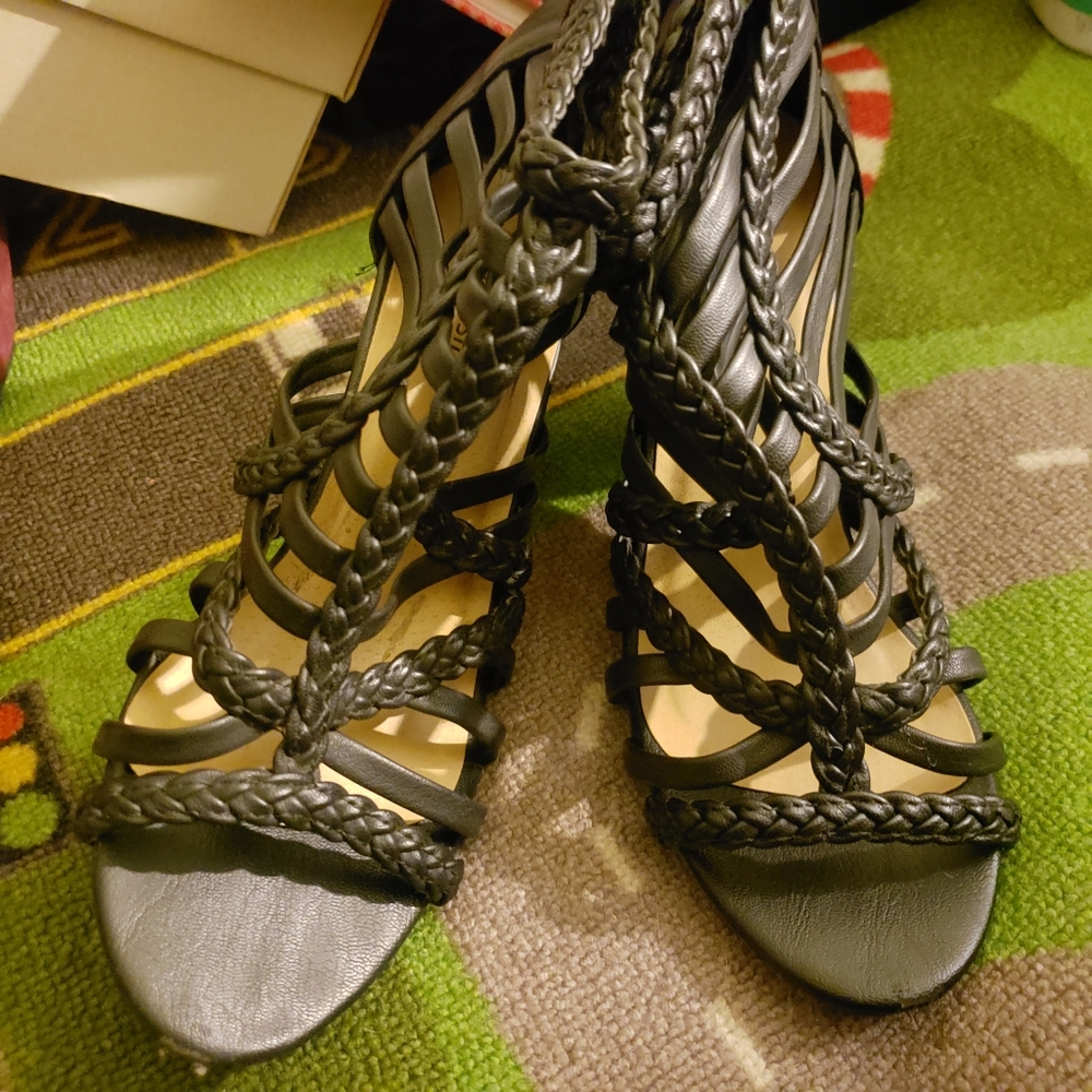 Cityclassified high heels